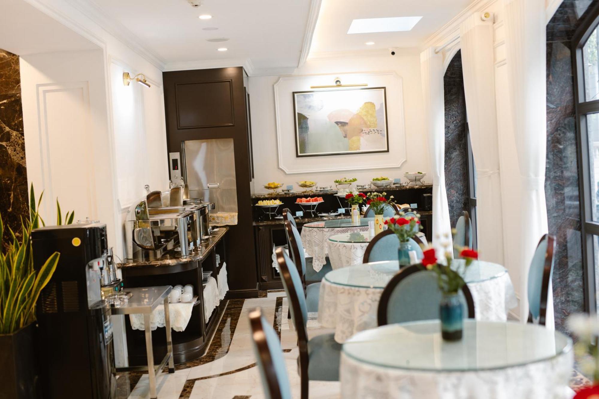 Hong Van Hotel Hanoi Exterior photo