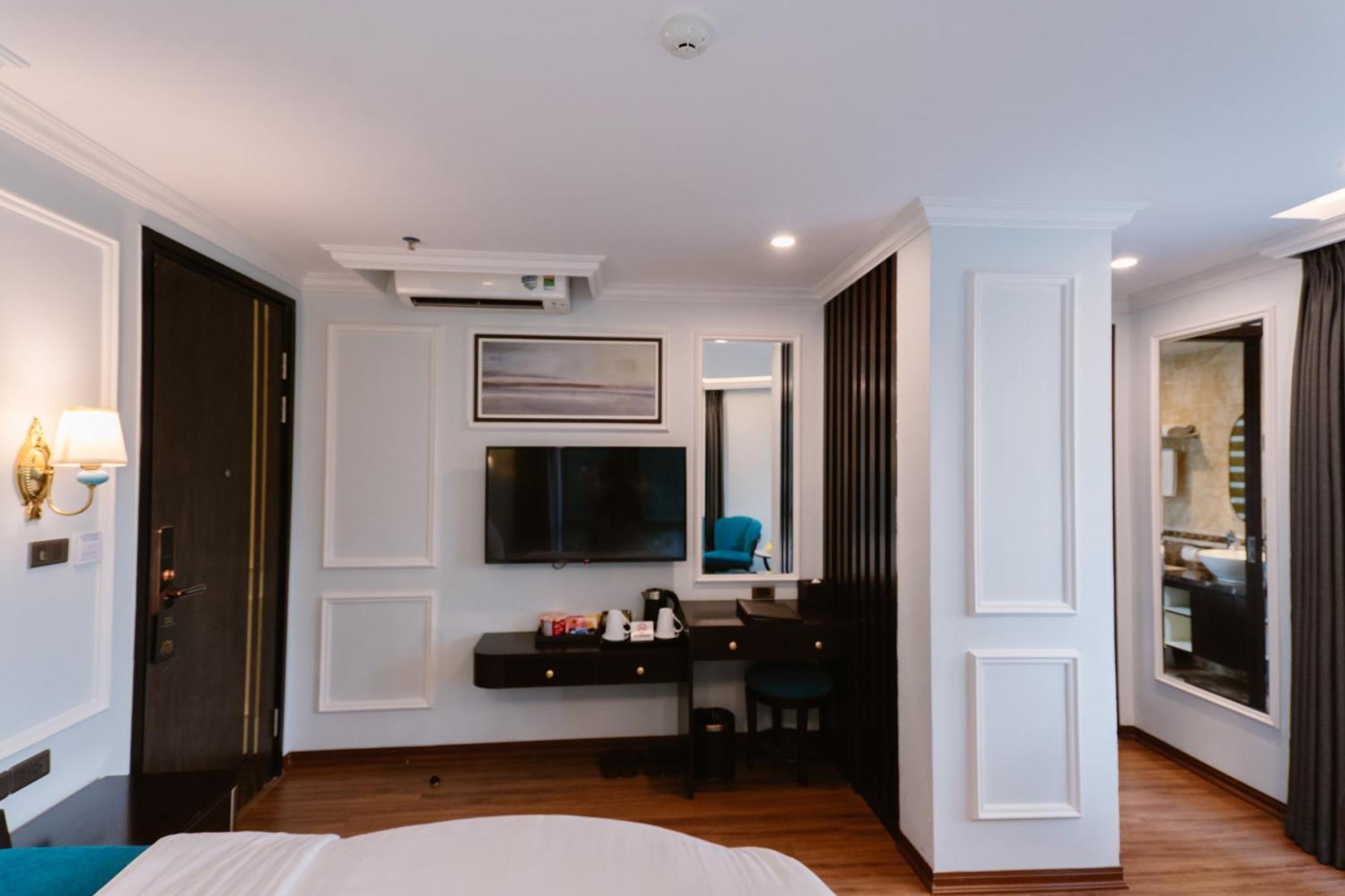 Hong Van Hotel Hanoi Exterior photo
