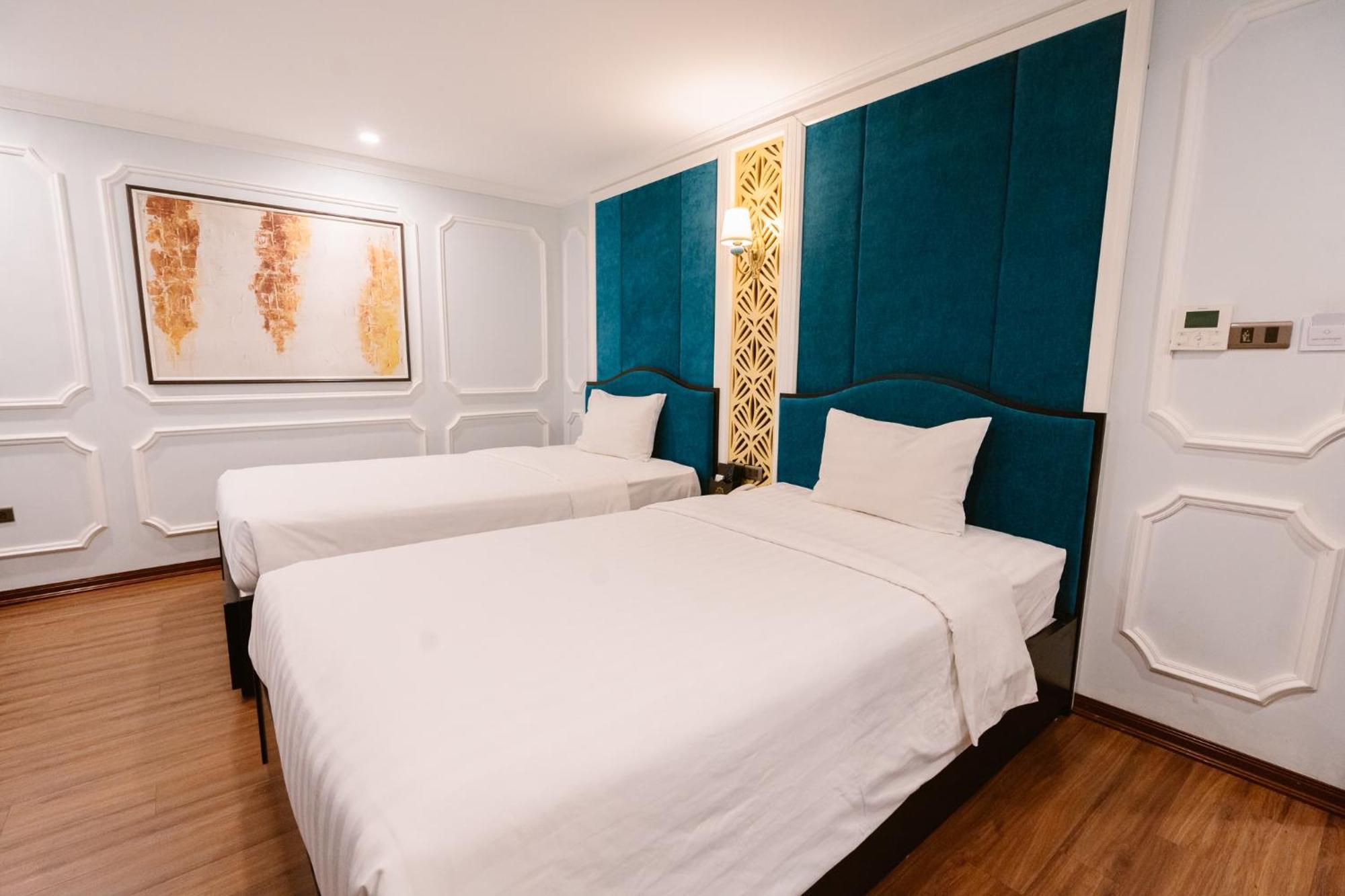 Hong Van Hotel Hanoi Exterior photo
